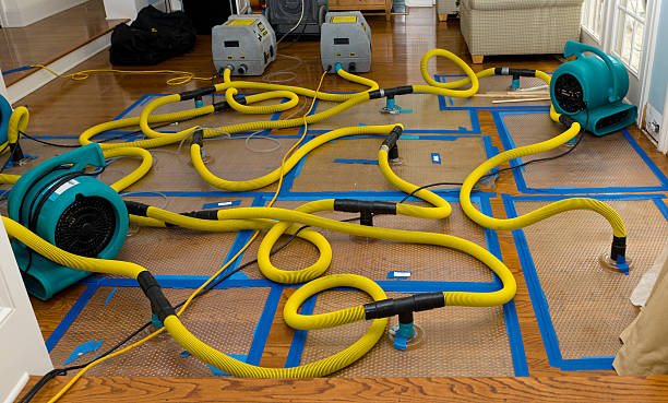 Professional Water Extraction technician working in Amber, OK